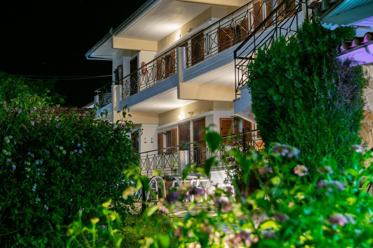 Hotel Sarikas Polychrono Eksteriør billede